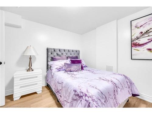 64 Viceroy Court, Hamilton, ON - Indoor Photo Showing Bedroom