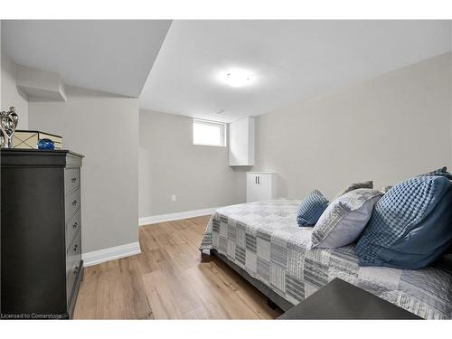 4 James Avenue, Stoney Creek, ON - Indoor Photo Showing Bedroom