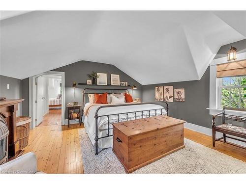 1288 Brock Road, Flamborough, ON - Indoor Photo Showing Bedroom