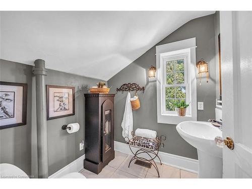 1288 Brock Road, Flamborough, ON - Indoor Photo Showing Bathroom