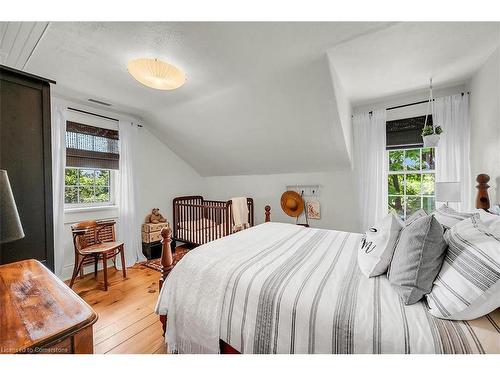 1288 Brock Road, Flamborough, ON - Indoor Photo Showing Bedroom