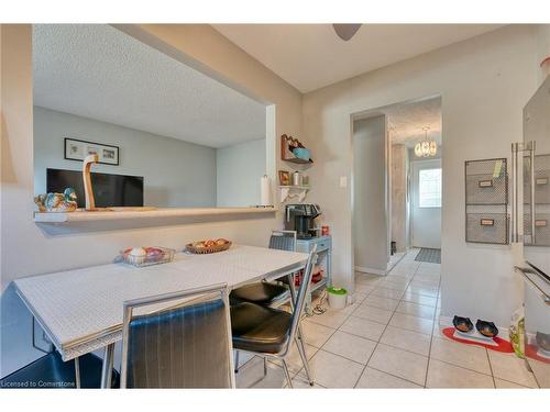 7-1350 Limeridge Road E, Hamilton, ON - Indoor Photo Showing Dining Room