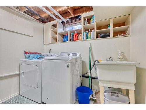 7-1350 Limeridge Road E, Hamilton, ON - Indoor Photo Showing Laundry Room