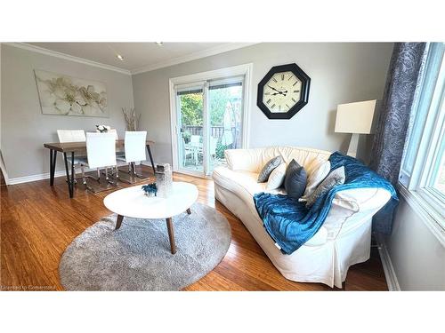 57 Odessa Street, Stoney Creek, ON - Indoor Photo Showing Living Room