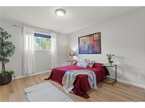 57 Odessa Street, Stoney Creek, ON - Indoor Photo Showing Bedroom