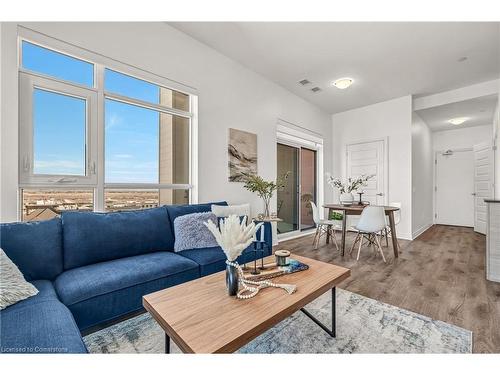 601-460 Gordon Krantz Avenue, Milton, ON - Indoor Photo Showing Living Room