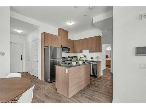 601-460 Gordon Krantz Avenue, Milton, ON - Indoor Photo Showing Kitchen