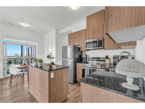 601-460 Gordon Krantz Avenue, Milton, ON - Indoor Photo Showing Kitchen