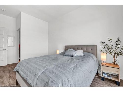 601-460 Gordon Krantz Avenue, Milton, ON - Indoor Photo Showing Bedroom