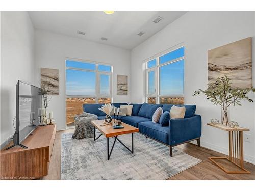 601-460 Gordon Krantz Avenue, Milton, ON - Indoor Photo Showing Living Room