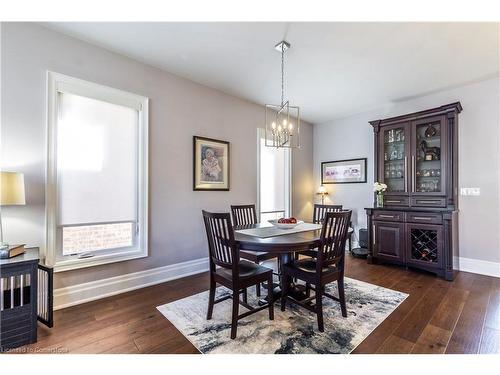 72 Pond View Gate, Waterdown, ON - Indoor Photo Showing Dining Room