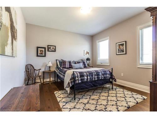 72 Pond View Gate, Waterdown, ON - Indoor Photo Showing Bedroom