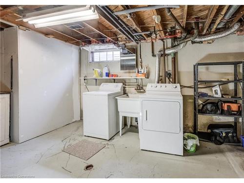 117 Loyalist Drive, Hamilton, ON - Indoor Photo Showing Laundry Room