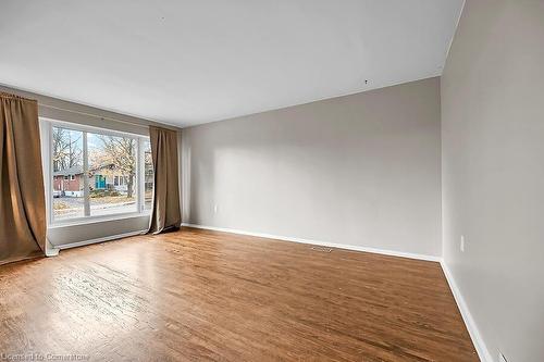 77 Blackwood Crescent, Hamilton, ON - Indoor Photo Showing Other Room