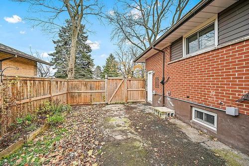 77 Blackwood Crescent, Hamilton, ON - Outdoor