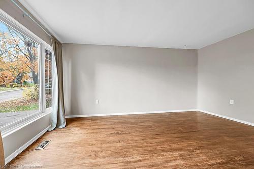 77 Blackwood Crescent, Hamilton, ON - Indoor Photo Showing Other Room