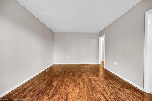 77 Blackwood Crescent, Hamilton, ON - Indoor Photo Showing Other Room