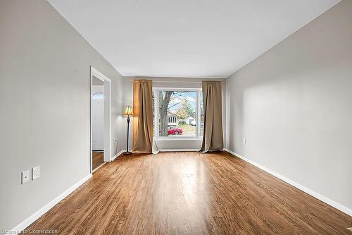 77 Blackwood Crescent, Hamilton, ON - Indoor Photo Showing Other Room