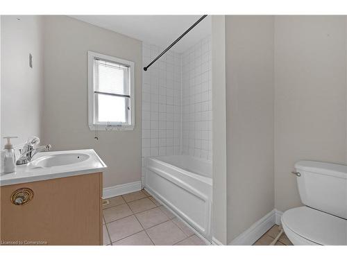 245 Cedardale Avenue, Hamilton, ON - Indoor Photo Showing Bathroom