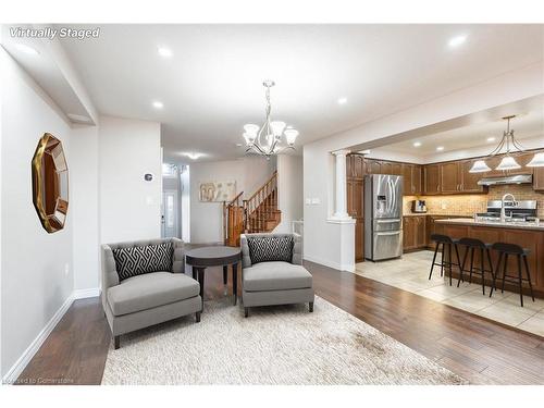 147 Pelech Crescent, Hamilton, ON - Indoor Photo Showing Living Room