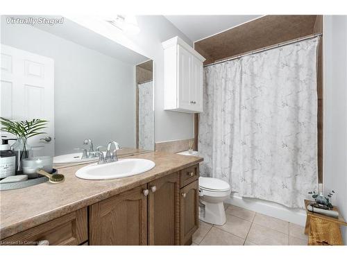 147 Pelech Crescent, Hamilton, ON - Indoor Photo Showing Bathroom