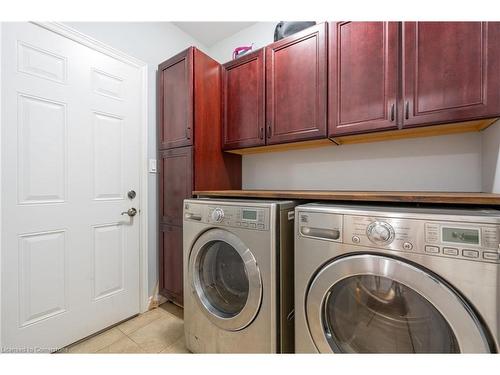 147 Pelech Crescent, Hamilton, ON - Indoor Photo Showing Laundry Room