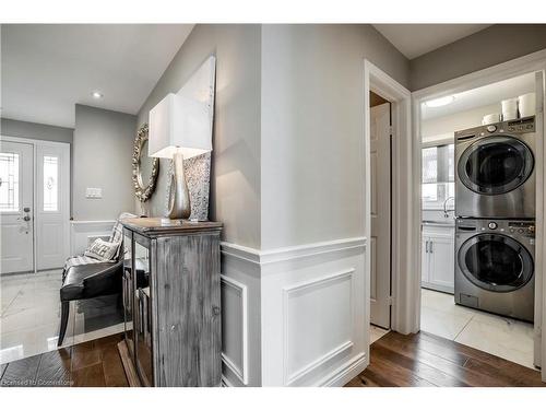 487 Eaglewood Drive, Hamilton, ON - Indoor Photo Showing Laundry Room