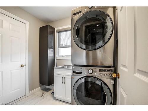 487 Eaglewood Drive, Hamilton, ON - Indoor Photo Showing Laundry Room