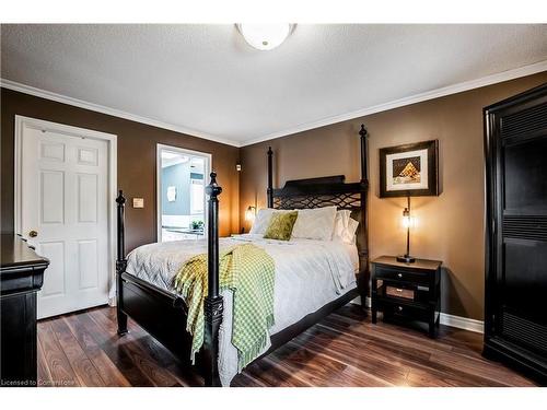 487 Eaglewood Drive, Hamilton, ON - Indoor Photo Showing Bedroom