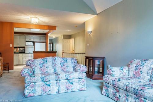 15-60 Dundas Street, Dundas, ON - Indoor Photo Showing Bedroom