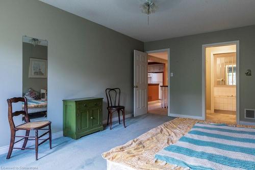 15-60 Dundas Street, Dundas, ON - Indoor Photo Showing Bedroom