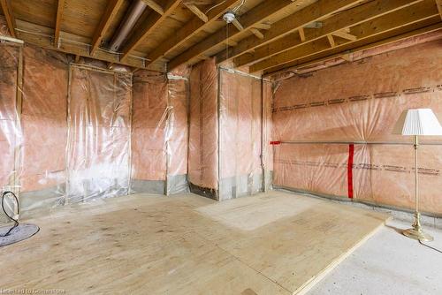 15-60 Dundas Street, Dundas, ON - Indoor Photo Showing Basement