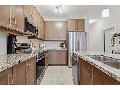 18 South Coast Circle, Crystal Beach, ON - Indoor Photo Showing Kitchen With Double Sink