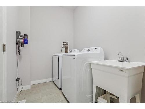 18 South Coast Circle, Crystal Beach, ON - Indoor Photo Showing Laundry Room