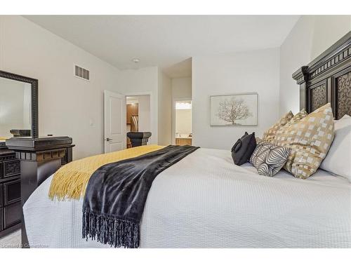 18 South Coast Circle, Crystal Beach, ON - Indoor Photo Showing Bedroom