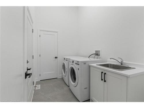 4 Santa Barbara Lane, Georgetown, ON - Indoor Photo Showing Laundry Room