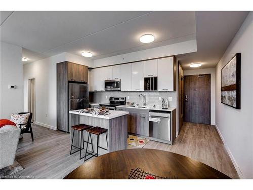 1002-49 Walnut Street S, Hamilton, ON - Indoor Photo Showing Kitchen With Stainless Steel Kitchen