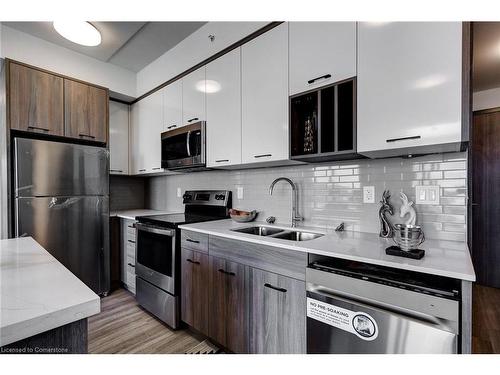 1002-49 Walnut Street S, Hamilton, ON - Indoor Photo Showing Kitchen With Stainless Steel Kitchen With Double Sink