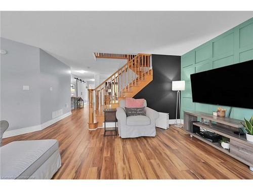 63 Edna Avenue, Hamilton, ON - Indoor Photo Showing Living Room