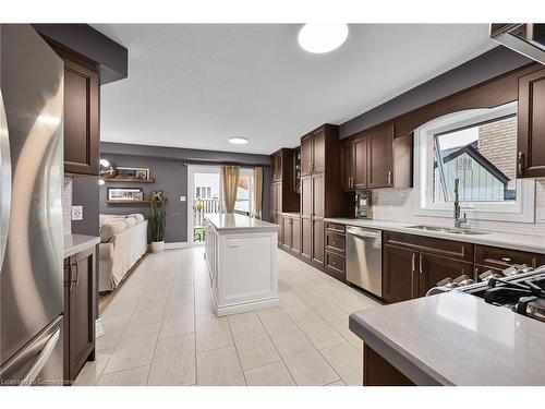 63 Edna Avenue, Hamilton, ON - Indoor Photo Showing Kitchen