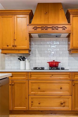 4 Gillespie Crescent, Hamilton, ON - Indoor Photo Showing Kitchen