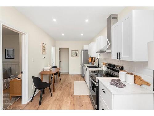 124 Harmony Avenue, Hamilton, ON - Indoor Photo Showing Kitchen