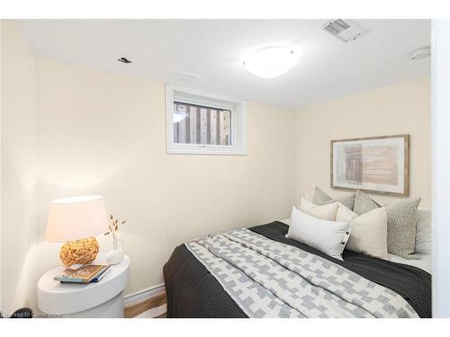 124 Harmony Avenue, Hamilton, ON - Indoor Photo Showing Bedroom