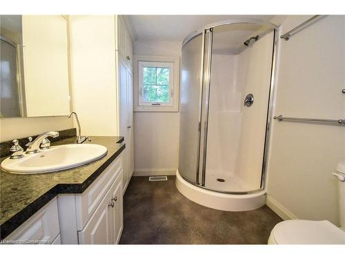 7 Bates Lane, Dunnville, ON - Indoor Photo Showing Bathroom