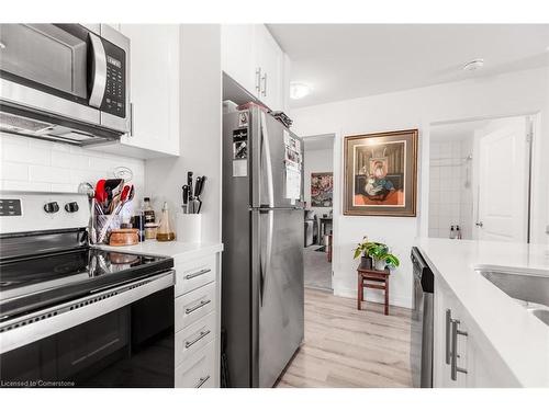 407-450 Dundas Street, Hamilton, ON - Indoor Photo Showing Kitchen