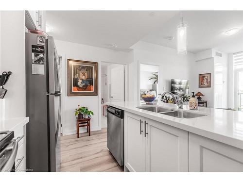 407-450 Dundas Street, Hamilton, ON - Indoor Photo Showing Kitchen With Stainless Steel Kitchen With Double Sink With Upgraded Kitchen