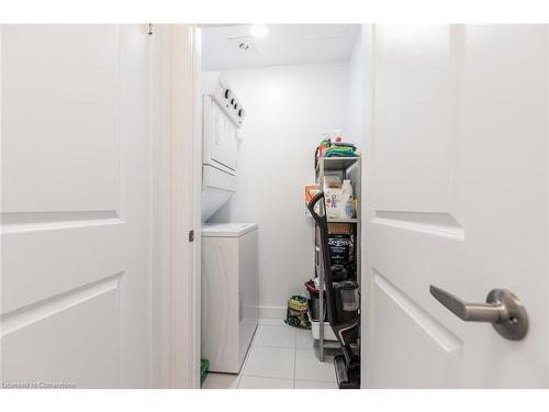 407-450 Dundas Street, Hamilton, ON - Indoor Photo Showing Laundry Room