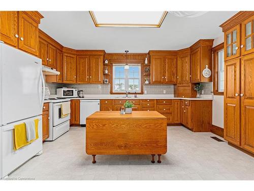 5447 Highway 20, Bismarck, ON - Indoor Photo Showing Kitchen