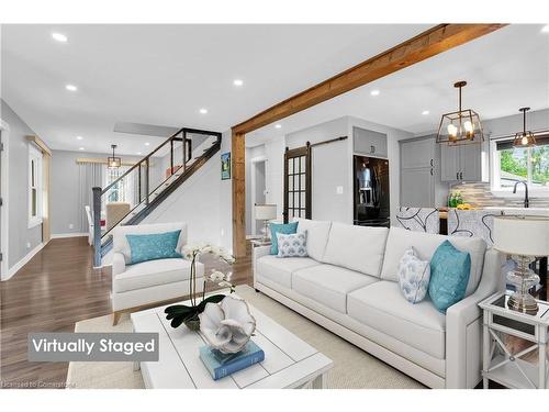 456 Lakeview Road, Fort Erie, ON - Indoor Photo Showing Living Room