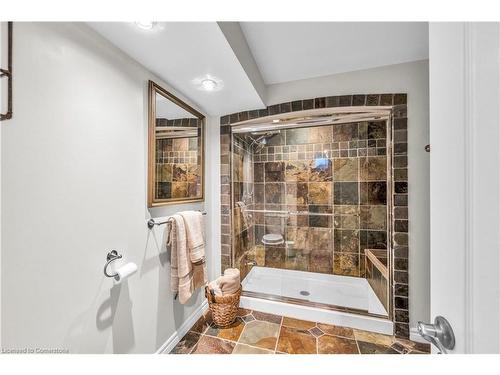 23-515 North Service Road, Stoney Creek, ON - Indoor Photo Showing Bathroom